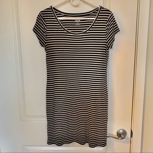 Casual Short-Sleeve Dress